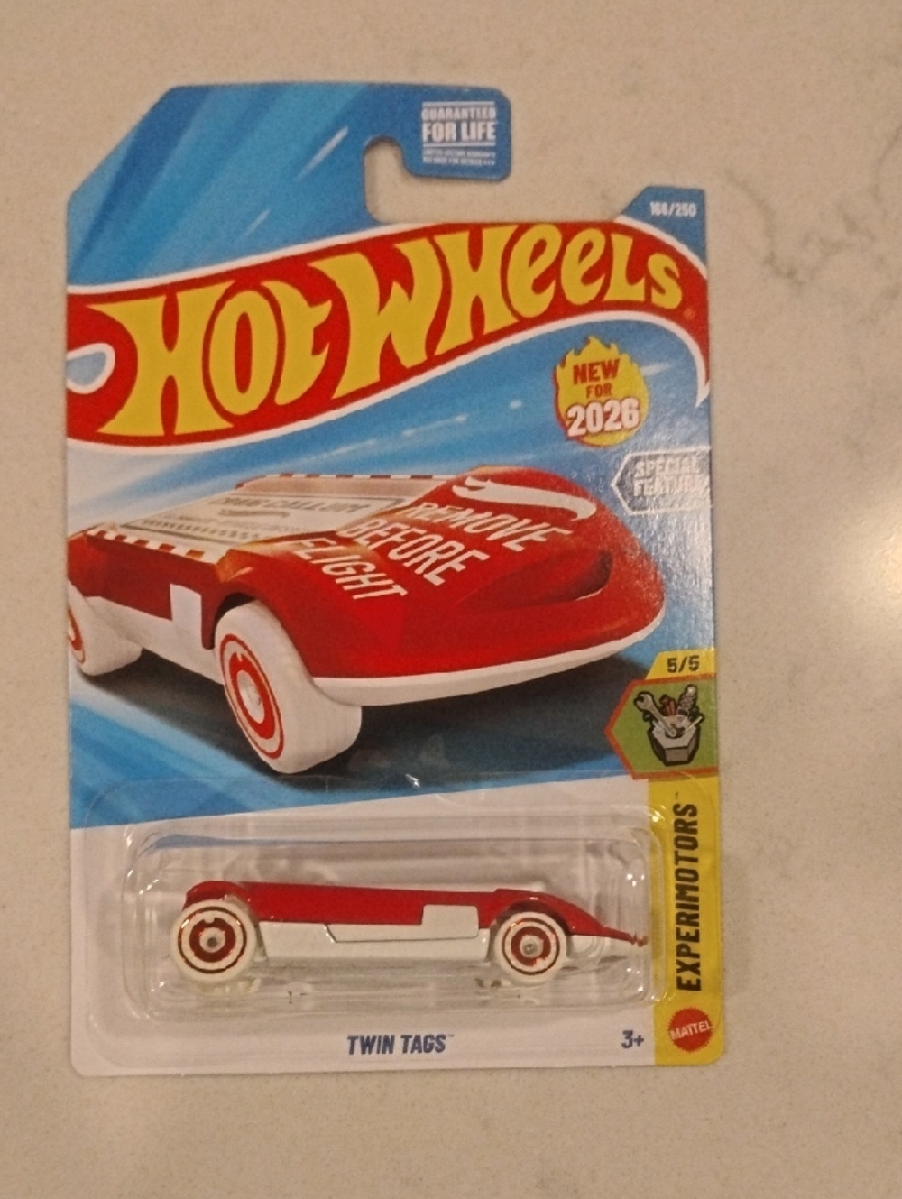 Mattel Hot Wheels Twin Tags Red & White Die-Cast Car And Luggage Tag!